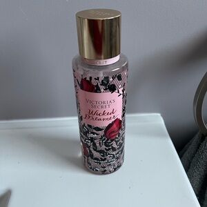 Victoria’s Secret wicked dreamer